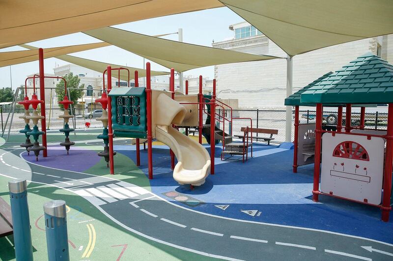 ABU DHABI, 8th June, 2020 (WAM) -- The Abu Dhabi City Municipality announced the completion of works for development and upgrade of 51 play areas and multi-purpose playgrounds in public and community parks in Abu Dhabi island at a total cost of AED19 million.

The Abu Dhabi City Municipality said the new space will provide more recreational facilities and modern public service amenities for families and children, which will enhance communication among community members, and encourage them to adopt a healthy and sporting lifestyle. Wam
