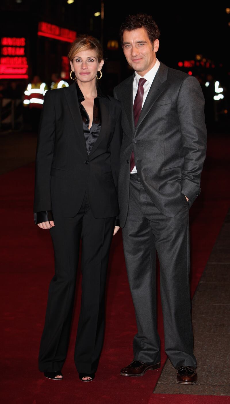 LONDON - MARCH 10:  Julia Roberts and Clive Owen arrive for the World Premiere of Duplicity at the Empire Cinema, Leciester Square on March 10, 2009 in London, England.  (Photo by Tim Whitby/Getty Images)