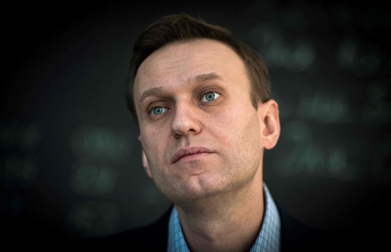 (FILES) In this file photograph taken on January 16, 2018, Russian opposition leader Alexei Navalny looks on during an interview with AFP at the office of his Anti-corruption Foundation (FBK) in Moscow. Russia's jailed opposition politician Alexei Navalny might have been exposed to an unidentified "toxic agent," his personal doctor said July 29, 2019, while health officials insisted his condition was satisfactory. / AFP / Mladen ANTONOV
