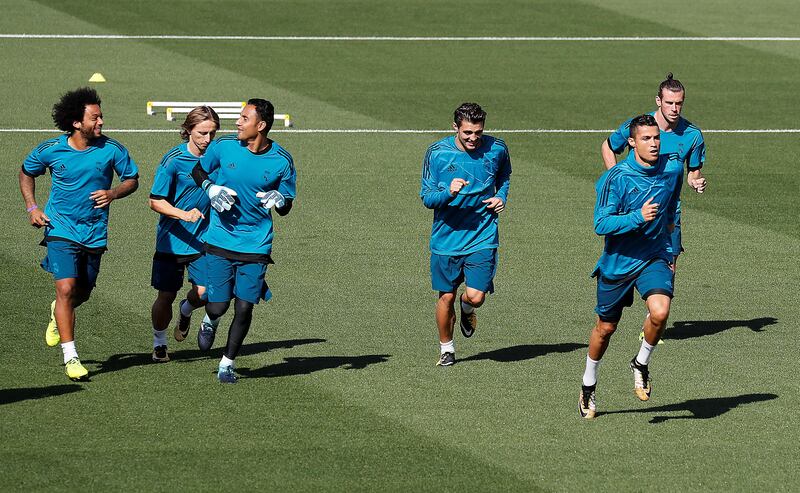 Cristiano Ronaldo, Marcelo, Luka Modric, Gareth Bale and teammates during training. Paul Hanna / Reuters