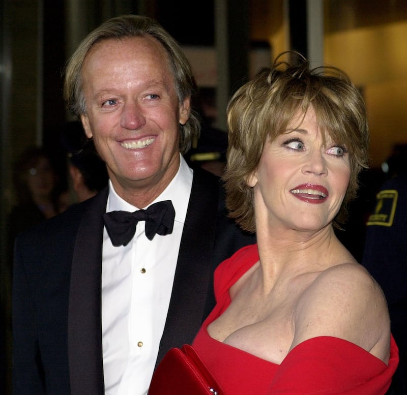 Actress Jane Fonda and her brother actor Peter Fonda arrive in Avery Fisher Hall at the Lincoln Center in New York on May 7, 2001.  AFP.