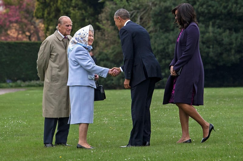 WINDSOR, ENGLAND - APRIL 22:  US President Barack Obama and his wife First Lady Michelle Obama are greeted by Queen Elizabeth II and Prince Phillip, Duke of Edinburgh after landing by helicopter at Windsor Castle for a private lunch on April 22, 2016 in Windsor, England. The President and his wife are currently on a brief visit to the UK where they will have lunch with HM Queen Elizabeth II at Windsor Castle and dinner with Prince William and his wife Catherine, Duchess of Cambridge at Kensington Palace. Mr Obama will visit 10 Downing Street on Friday afternoon where he is to hold a joint press conference with British Prime Minister David Cameron and is expected to make his case for the UK to remain inside the European Union.  (Photo by Jack Hill - WPA Pool/Getty Images)