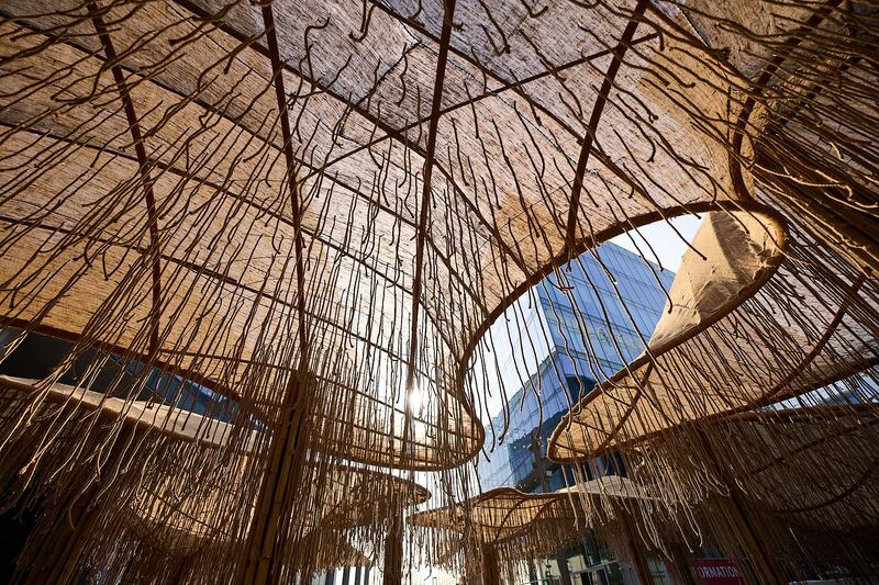 The design and organic form of the pavilion was influenced by the mangroves forests of the UAE. Photo: OBMI
