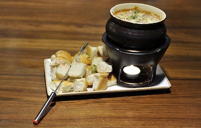 Handout images of  the Pav Bhaji Fondue at  SpiceKlup for food review. (Photo courtesy-SpiceKlub) *** Local Caption ***  Pav Bhaji Fondue_1.jpeg