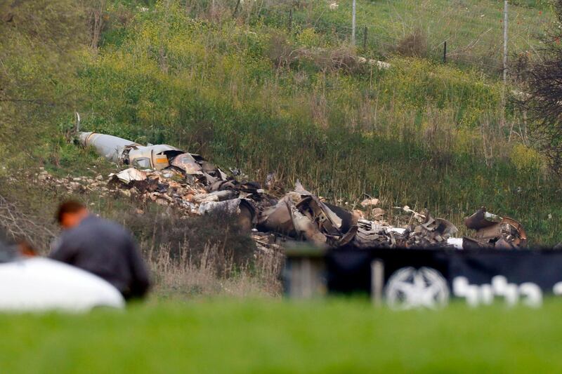 A picture taken in the northern village of Harduf on February 10, 2018, shows the remains of an Israel F-16 that crashed after coming under fire by Syrian air defences during attacks against "Iranian targets" in the war-torn country. Jack Guez / AFP