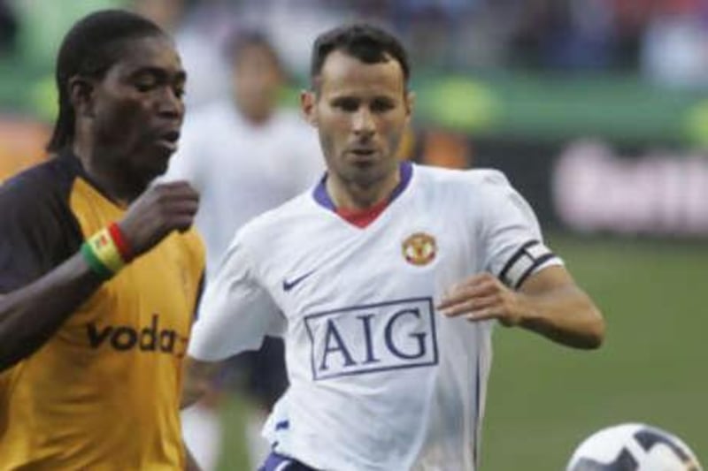 The Manchester United winger Ryan Giggs is currently one of Sir Alex Ferguson's over-30 stars.
