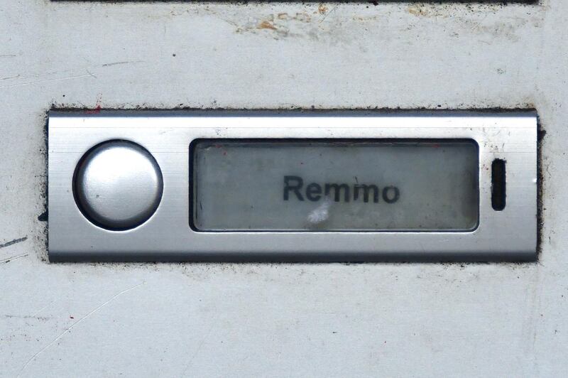The name Remmo can be seen on a doorbell sign during a raid  in Berlin linked to the Green Vault burglary. EPA