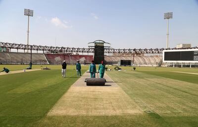 epa06614440 Workers prepar the ground at the National Stadium, where the final of Pakistan Super League will be played, in Karachi, Pakistan, 19 March 2018. Karachi will host the final of Pakistan Super LEague (PSL) on 25 March between Islamabad United and one of the winning teams from Peshawar Zalmi, Quetta Gladiators, and Karachi Kings.  EPA/SHAHZAIB AKBER