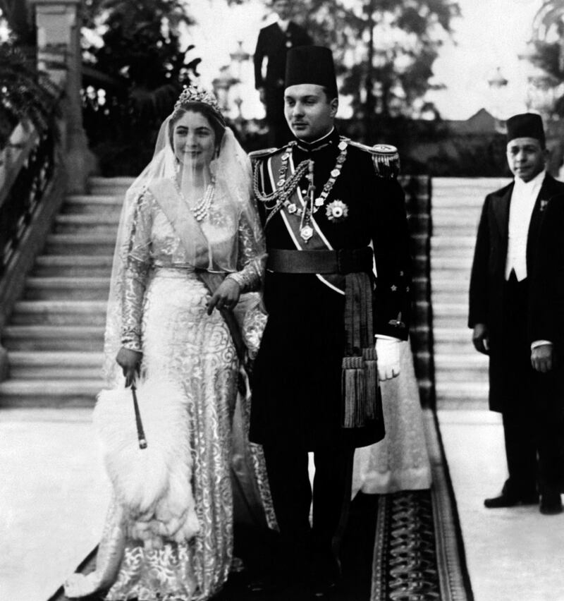 King Farouk of Egypt and his bride, Queen Farida, pose for photographers during their wedding on January 20, 1938 in Cairo. France Presse Voire / AFP)