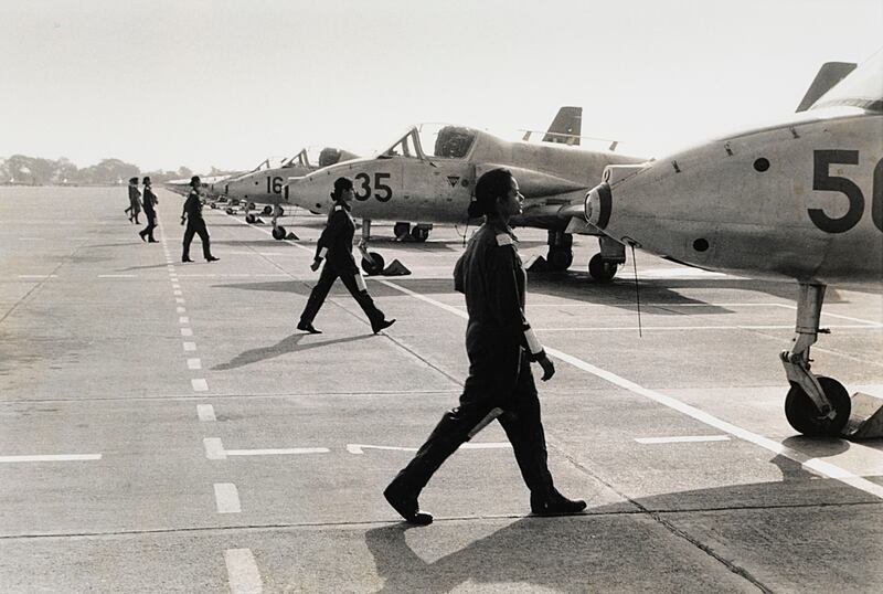 Air Force Pilot Training Course by Pamela Singh. Hyderabad, Telangana (1995). Silver
gelatin print. Photo: Museum of Art & Photography