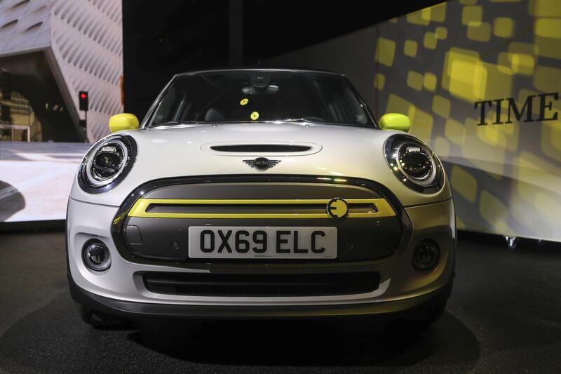 A new electric Mini Cooper SE sits on display at BMW's UK assembly plant in Cowley near Oxford. Bloomberg