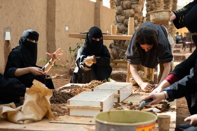 Talin Hazbar conducting a workshop in mudbrick construction methods. Photo: Royal Commission for AlUla (RCU)