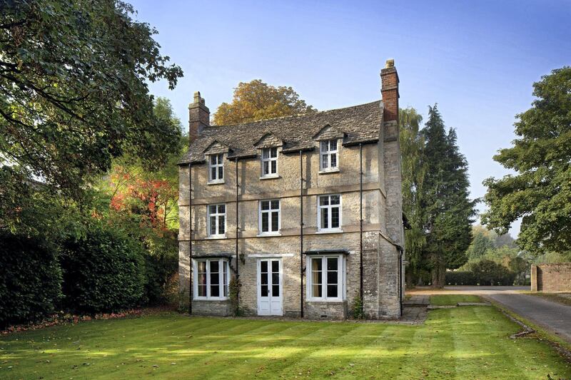 Yarnton Manor. Courtesy Knight Frank