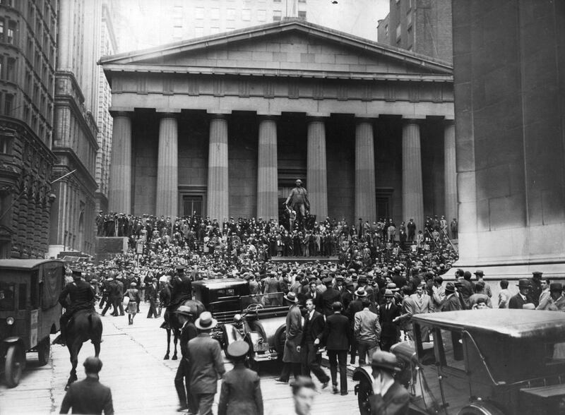 November 1929:  The Sub-Treasury Building (now Federal Hall National Memorial) opposite the Wall Street Stock Exchange in Manhattan, New York, at the time of the Wall Street Crash.  (Photo by Hulton Archive/Getty Images)