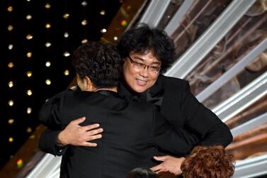 HOLLYWOOD, CALIFORNIA - FEBRUARY 09: Bong Joon-ho accepts the Best Picture award for 'Parasite' onstage during the 92nd Annual Academy Awards at Dolby Theatre on February 09, 2020 in Hollywood, California. Kevin Winter/Getty Images/AFP == FOR NEWSPAPERS, INTERNET, TELCOS & TELEVISION USE ONLY ==