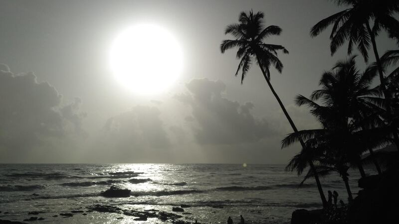 Sunset on the beach in Goa. Pixabay