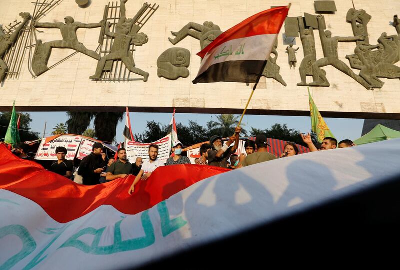 Demonstrators gather during the ongoing anti-government protests in Baghdad, Iraq, November 7, 2019. REUTERS/Wissm al-Okili