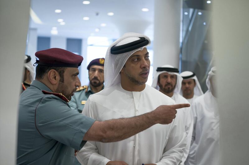 ABU DHABI, UNITED ARAB EMIRATES - September 20, 2017: HH Sheikh Mansour bin Zayed Al Nahyan, UAE Deputy Prime Minister and Minister of Presidential Affairs (C), tours the Rabdan Academy during the inauguration. 
 ( Mohamed Al Hammadi / Crown Prince Court - Abu Dhabi )
---