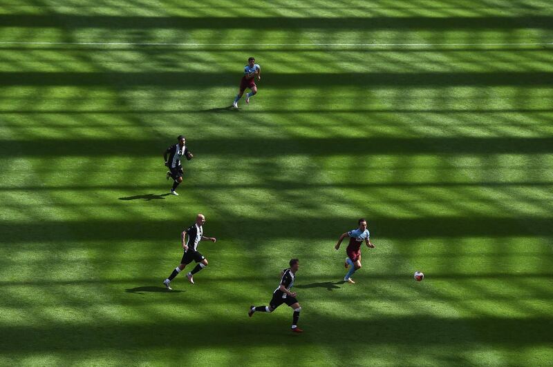 SUBS: Mark Noble (On for Lanzini, 57') - 6: West Ham stalwart slotted straight into midfield in place of the disappointing Lanzini. Getty