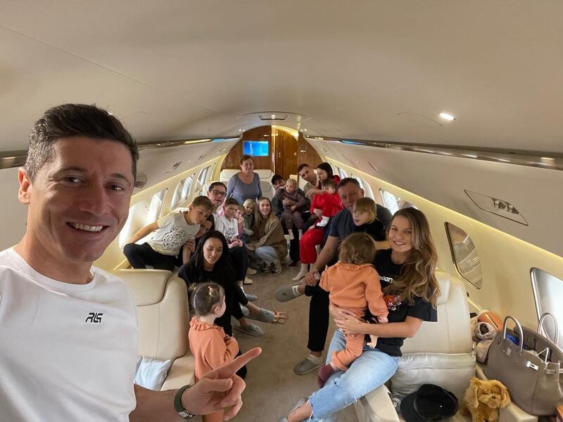 Bayern Munich's Robert Lewandowski has plenty of room. Photo: @_rl9 / Instagram