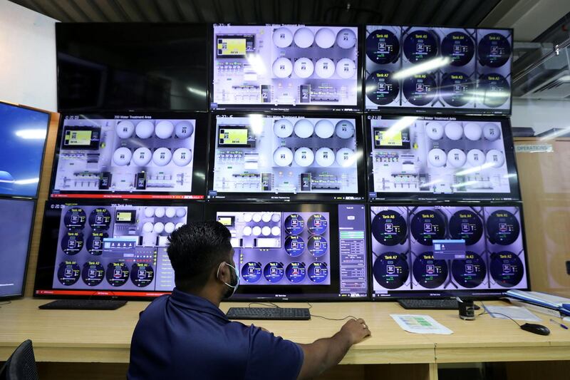 Dubai, United Arab Emirates - Reporter: Kelly Clark. News. Food. Visit to the indoor Fish Farm in Jebel Ali. Part of Sustainability Week. An employee controls the takes from the operations room. Dubai. Tuesday, January 19th, 2021. Chris Whiteoak / The National