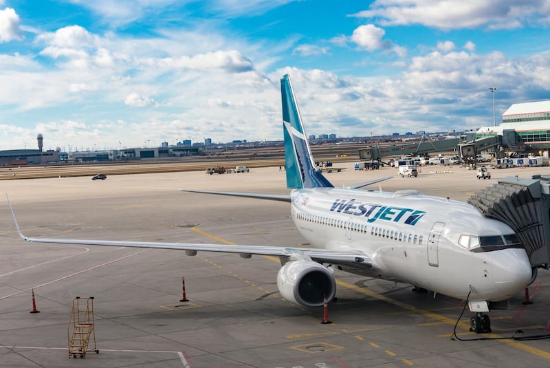 PEARSON INTERNATIONAL AIRPORT, TORONTO, ONTARIO, CANADA - 2016/02/01: Westjet Boeing 737-800 at Pearson International Airport ready to be boarded by passengers. (Photo by Roberto Machado Noa/LightRocket via Getty Images) *** Local Caption ***  bz04ma-aviation-westjet.jpg