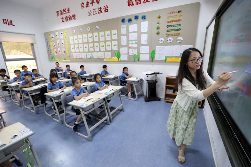The school's pupils are divided into sections depending on their Chinese-language proficiency