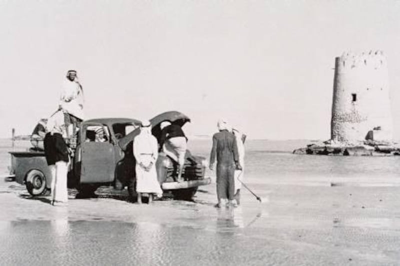 Archive Abu Dhabi Photos Black and White Courtesy Al Ittihad  *** Local Caption ***  000046.jpg