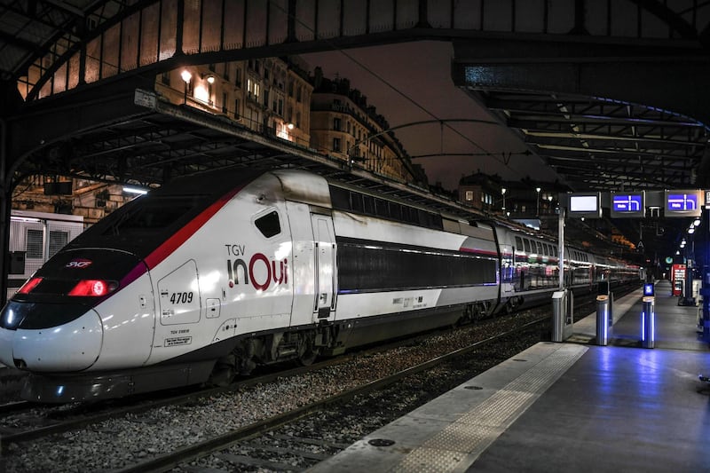 A TGV train of the French state railway company SNCF arrives at the Gare de l'Est train station in Paris on December 23, 2019, on the 19th day of a nationwide multi-sector strike against the government's pensions overhaul.  / AFP / STEPHANE DE SAKUTIN
