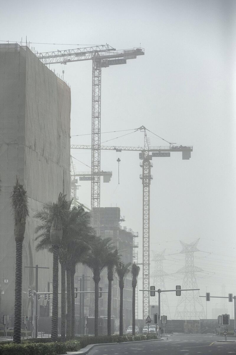 DUBAI, UNITED ARAB EMIRATES. 21 JULY 2020. STANDALONE. Sandstorm weather in Dubai. (Photo: Antonie Robertson/The National) Journalist: None. Section: National.