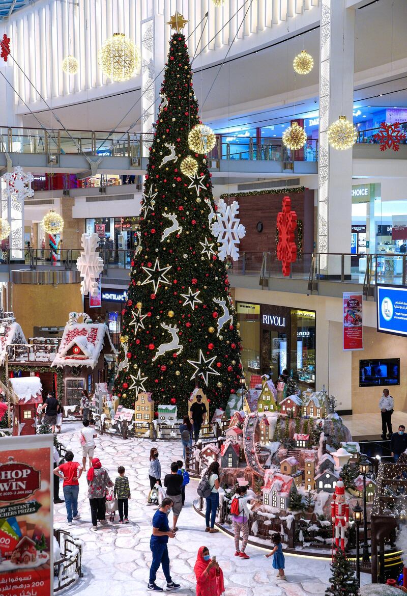 Abu Dhabi, United Arab Emirates, December 17, 2020.   The Festive Season Winter Wonderland display is now up at the lobby of the Abu Dhabi Mall to greet shoppers a Happy Holiday.
Victor Besa/The National
Section:  NA
For:  Standalone/Stock/Weather