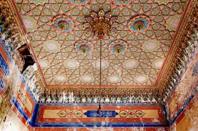 Bayt K's Bagdadi ceiling is an example of the rich architectural heritage of Beirut, which includes Phoenician, Classical, Byzantine, Ottoman, and Venetian influences. Photo: Colombe Clier