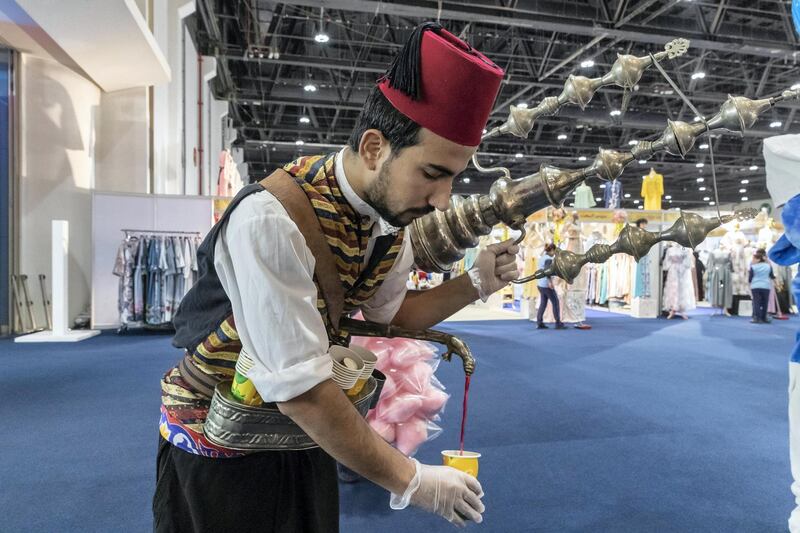 ABU DHABI. UNITED ARAB EMIRATES. 29 MAY 2019. The Ramadan market at ADNEC. Traditional juice seller Abu Khalid. (Photo: Antonie Robertson/The National) Journalist: Saeed Saeed. Section: National.