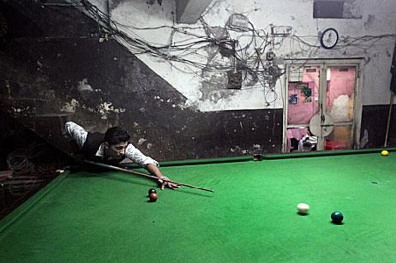 Snooker is played in dilapidated surroundings in Pakistan, despite it being 'the most popular game' in the country, according to Shahid Aftab.