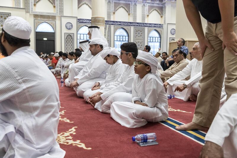 DUBAI, UNITED ARAB EMIRATES. 01 September 2017. Eid Al Adha morning prayers at the Al Farooq Omar bin Al Kahttab Mosque in Al Safa. Whorshippers arrive in anticipation of the prayer. (Photo: Antonie Robertson/The National) Journalist: None. Section: National.