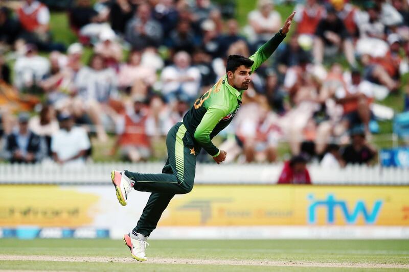 HAMILTON, NEW ZEALAND - JANUARY 16: Shadab Khan of Pakistan bowls during game four of the One Day International Series between New Zealand and Pakistan at Seddon Park on January 16, 2018 in Hamilton, New Zealand.  (Photo by Anthony Au-Yeung/Getty Images)