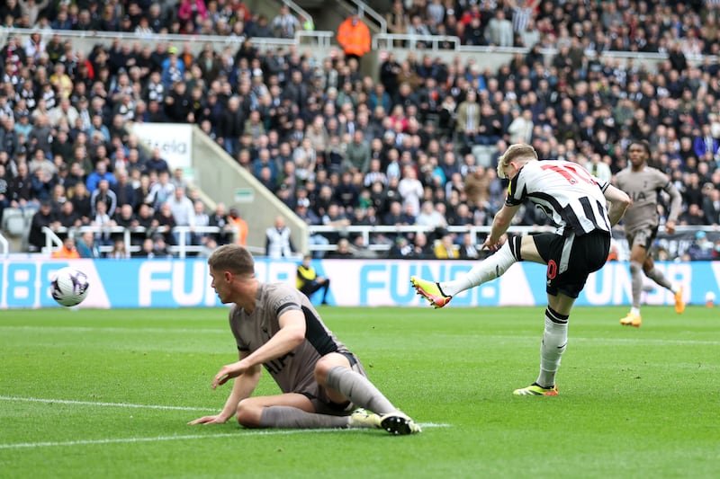 Anthony Gordon of Newcastle United scores their second goal. Getty Images