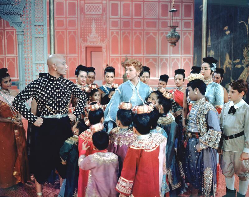 Deborah Kerr (1921 - 2007) as Anna Leonowens and Yul Brynner (1920 - 1985) as King Mongkut of Siam in 'The King and I', 1956. (Photo by Silver Screen Collection/Getty Images)