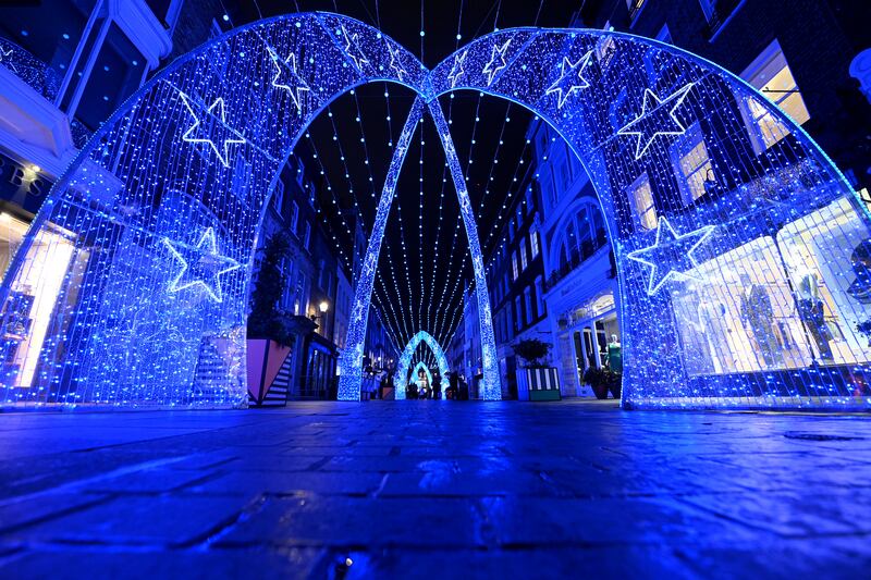 South Molton Street boasts a dazzling display of Christmas lights.
