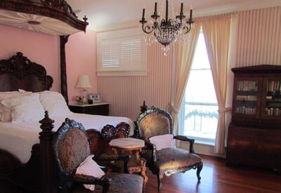 The 'Steel Magnolias' house is available via Booking.com