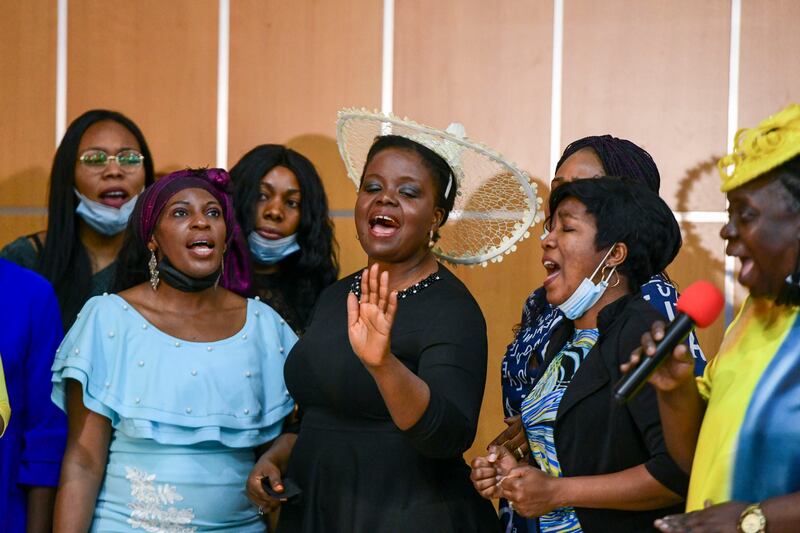 The All Sisters Conference in full voice. 