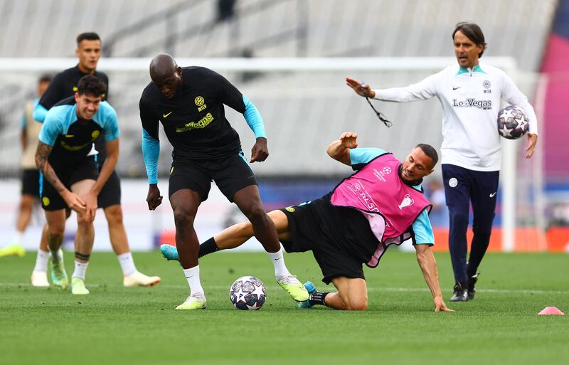 Romelu Lukaku and Danilo D'Ambrosio of Inter during training. EPA