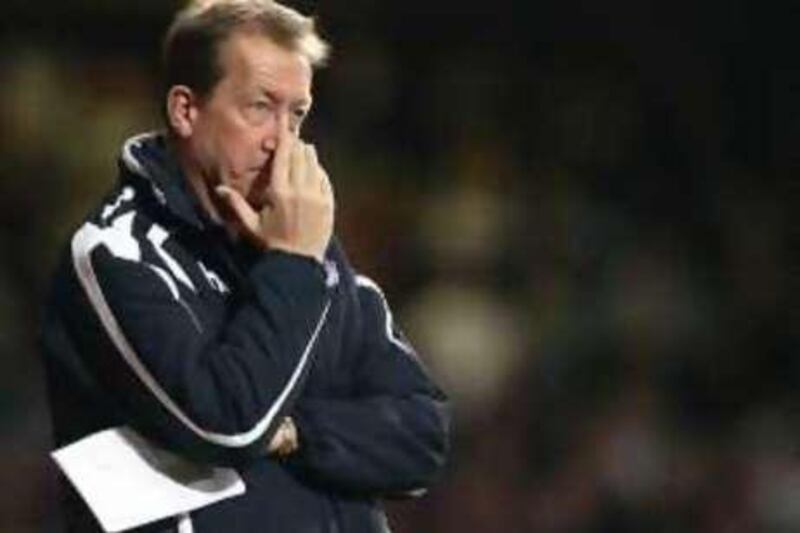(FILES) West Ham football club's manager Alan Curbishley reacts during a Premiership football match against Bolton at Upton Park in London on November 4, 2007. Alan Curbishley has resigned as manager of West Ham, the club have confirmed on Wednesday September 3, 2008. AFP PHOTO/SHAUN CURRY/FILES


Mobile and website use of domestic English football pictures are subject to obtaining a Photographic End User Licence from Football DataCo Ltd Tel : +44 (0) 207 864 9121 or e-mail accreditations@football-dataco.com - applies to Premier and Football League matches.