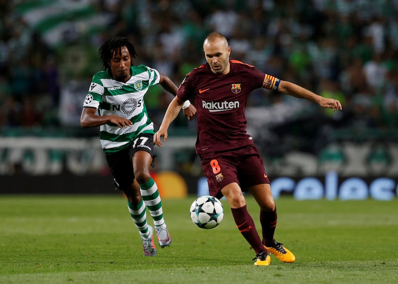 Soccer Football - Champions League - Sporting CP vs FC Barcelona - Estadio Jose Alvalade, Lisbon, Portugal - September 27, 2017  Barcelona���s Andres Iniesta in action with Sporting���s Gelson Martins   REUTERS/Pedro Nunes