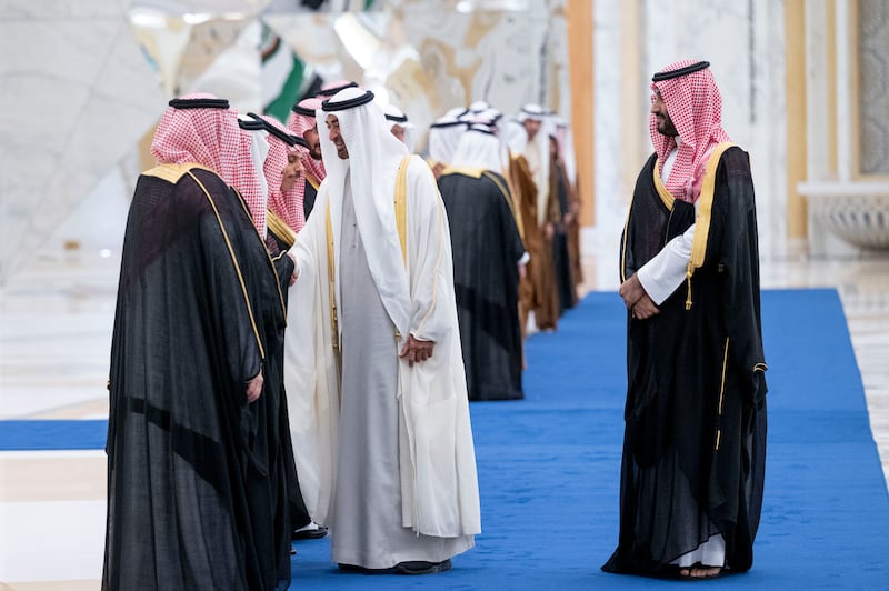 Sheikh Mohamed bin Zayed welcomes the Saudi delegation accompanying Crown Prince Mohammed bin Salman at Qasr Al Watan.