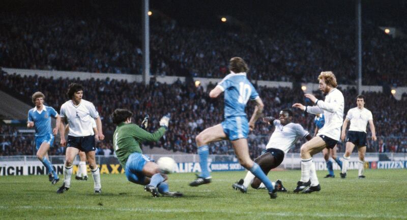 LONDON, UNITED KINGDOM - MAY 14:  Spurs striker Garth Crooks (2nd r) scores the second goal past Man City goalkeeper Joe Corrigan during the 1981 FA Cup Final Replay between Tottenham Hotspur and Manchester City at Wembley Stadium on May 14, 1981 in London, England.   (Photo by Duncan Raban/Allsport/Getty Images)