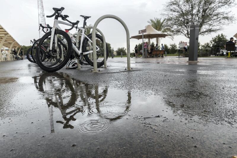 Rain along the Al Qudra area of Dubai on April 29 th, 2021. 
Antonie Robertson / The National.
Reporter: None for National.