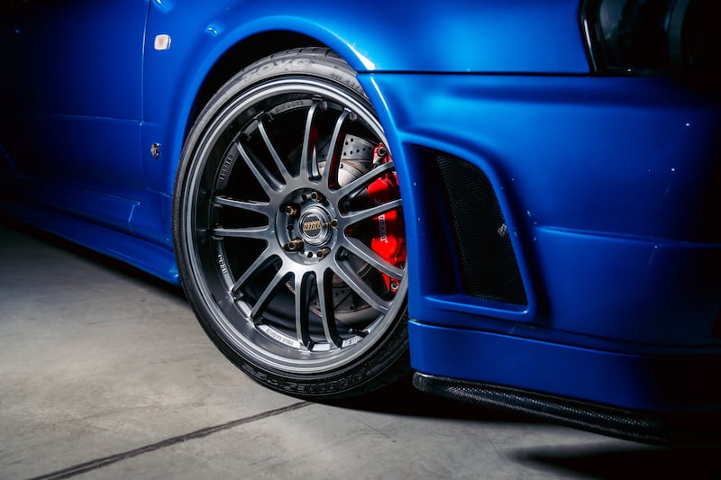 Externally, the GT-R was enhanced with 19 x 11 Volk Racing RE30 wheels and a Nismo NE-1 exhaust 