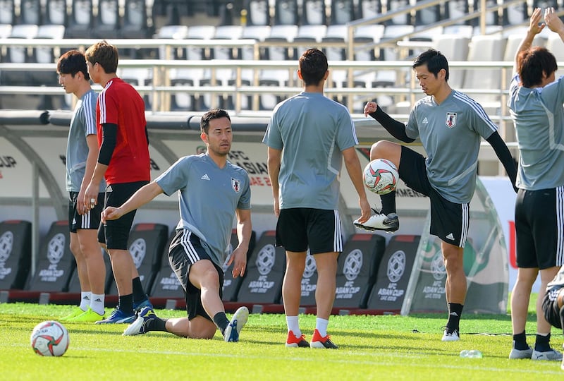 epa07269297 Players of Japan attend their team's training session at Al Nahayan stadium in Abu Dhabi, United Arab Emirates, 08 January 2019. Japan will face Turkmenistan in their 2019 AFC Asian Cup group A preliminary round soccer match on 09 January 2019.  EPA/STRINGER