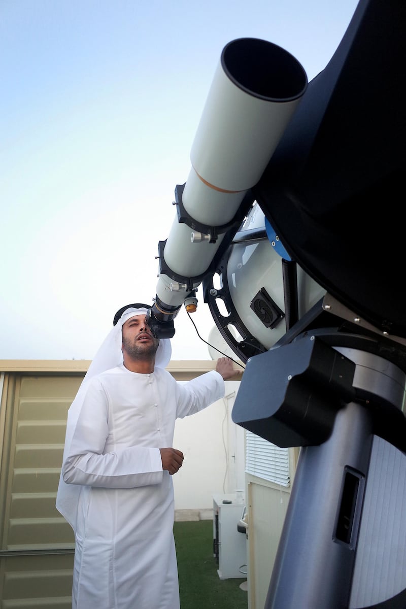 ABU DHABI, UNITED ARAB EMIRATES - - -  June 17, 2015 ---  Astronomy enthusiast Nezar Sallam of Emirates Observatory and Moon Sighting committee eagerly sought to find the moon in the sky but with the filtered haze in the sky, it was a difficult task for Nezar. Ramadan starts on Thursday, June 18, 2015.  ( DELORES JOHNSON / The National )  *** Reporter is Nick Webster **** *** Local Caption ***  DJ-170615-NA-Moon-001.jpg